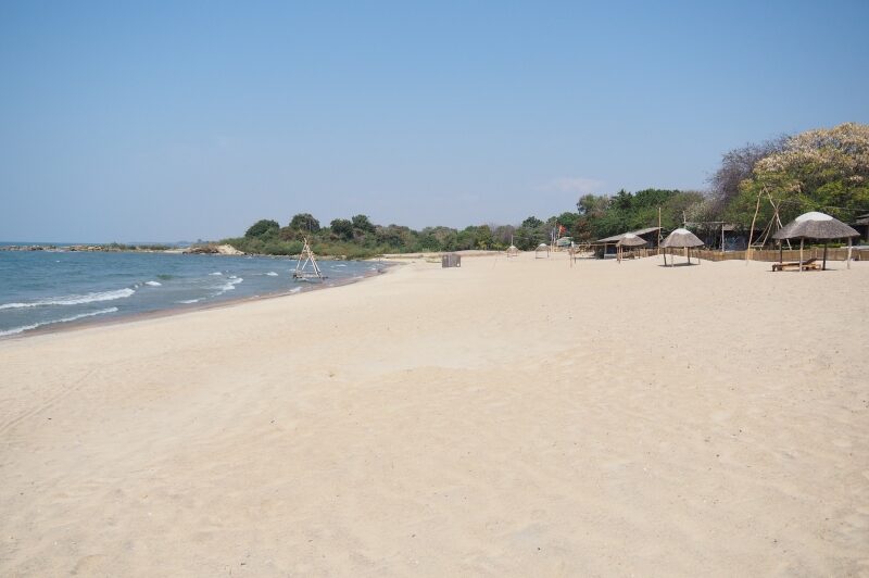 Malawi, spiaggia nei pressi di Nkhotakhota