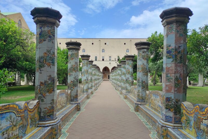 Napoli, Il Chiostro di Santa Chiara
