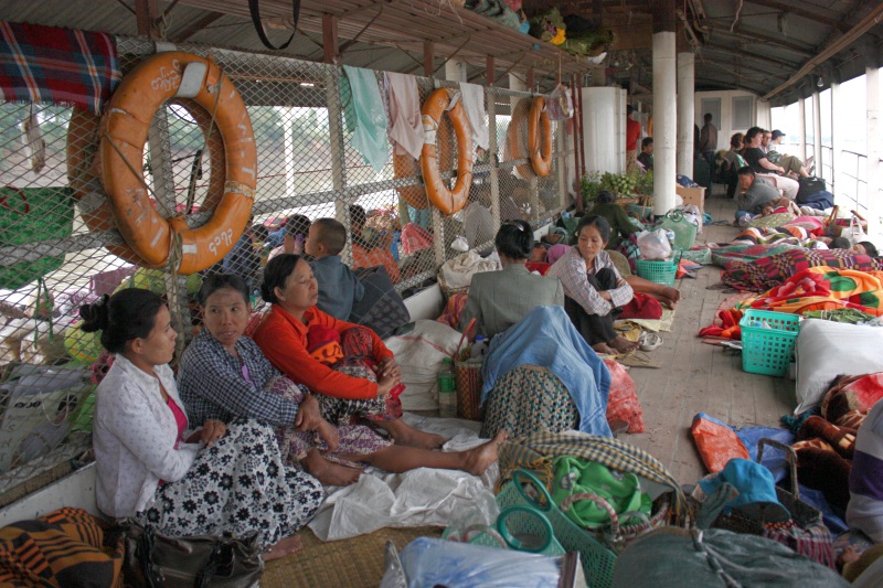 la slow boat da Mandalay a Bagan