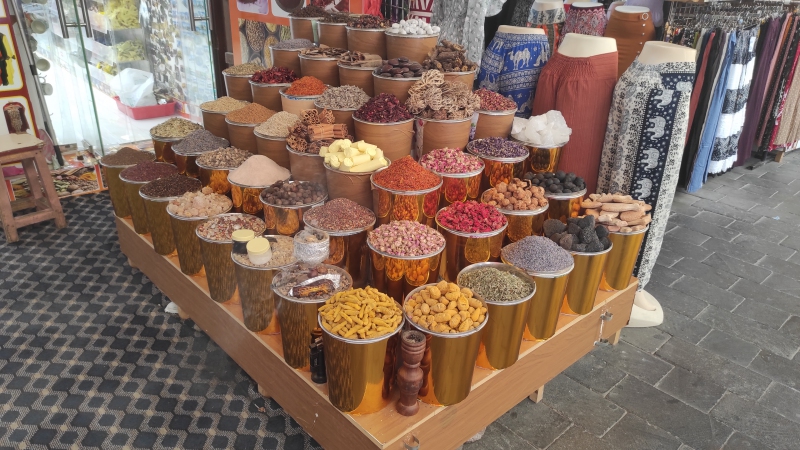 Emirati, Dubai
