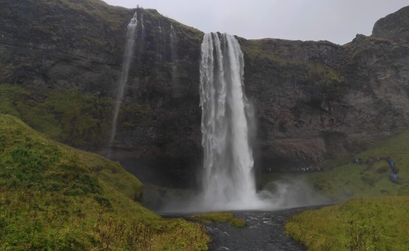 Islanda, Cascata di Seljalandfoss