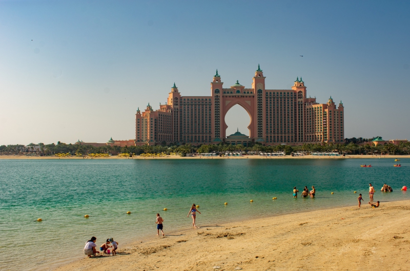 Emirati, Dubai