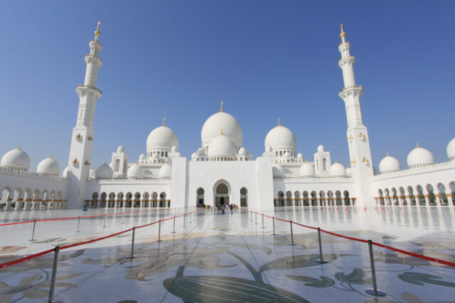 La Grande Moschea di Abu Dhabi