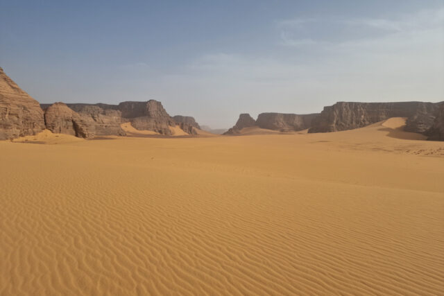 Deserto dell’Acacus, un concentrato di pitture rupestri e picchi rocciosi incastonati tra alte dune dorate