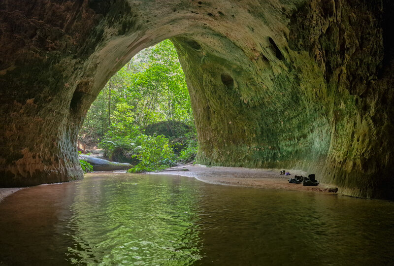 Presidente Figuereido, Caverna do Maroaga