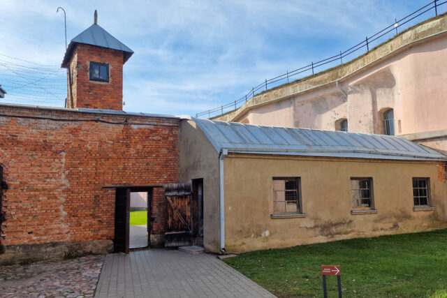 Il IX Forte di Kaunas: Guida alla Visita del Memoriale Storico della Lituania