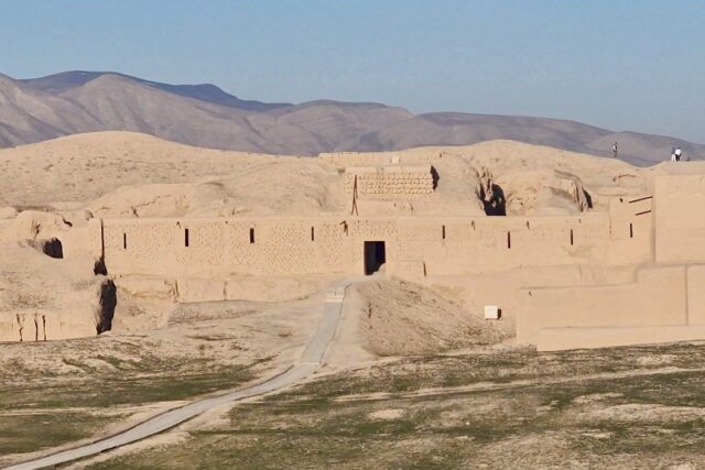 L’Antica Città di Nisa: un viaggio nel cuore della storia del Turkmenistan 
