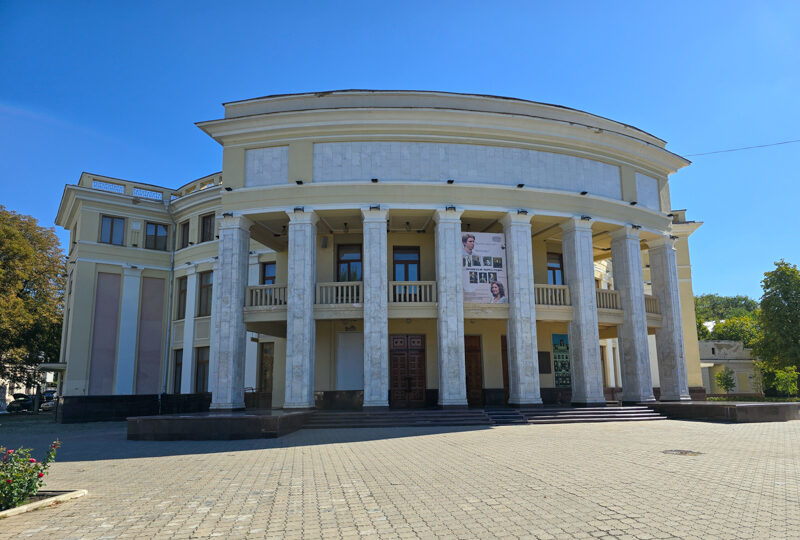 Transnistria, il Teatro di Stato di Tiraspol