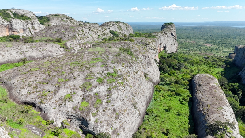 Angola, Pedras Negras