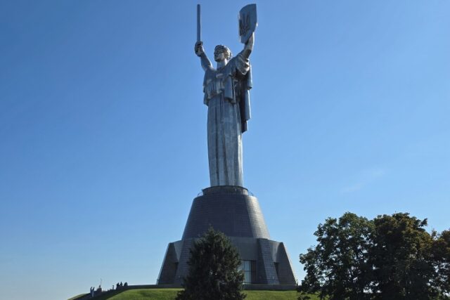 Viaggiare in Ucraina durante la guerra con la Russia nel 2026: come organizzare, come muoversi e cosa fare