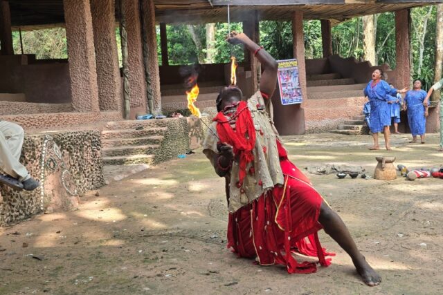 Sango e la cerimonia yoruba: il dio del tuono tra trance, fuoco e rituali sacri