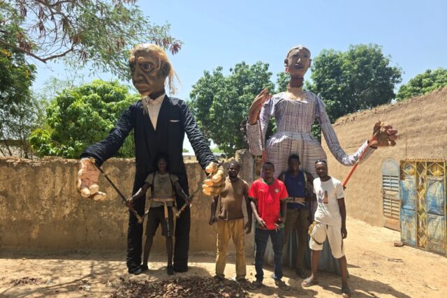 Les Grandes Personnes d’Africa: le marionette giganti del Burkina Faso