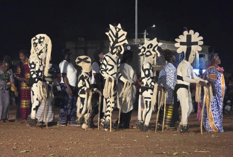 Burkina Faso, le maschere di Boudoukuy